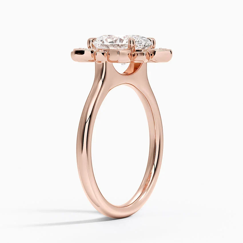 Liebe Vintage Accents (Round Side Stones) Lab Diamond Ring in 18K Gold - Oval