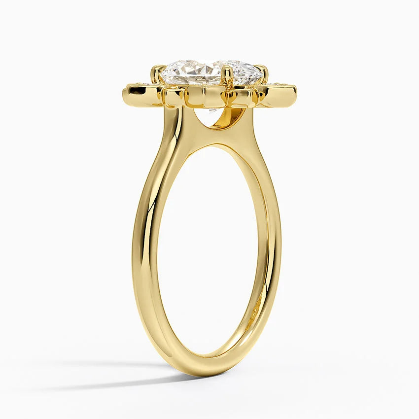 Liebe Vintage Accents (Round Side Stones) Lab Diamond Ring in 18K Gold - Oval
