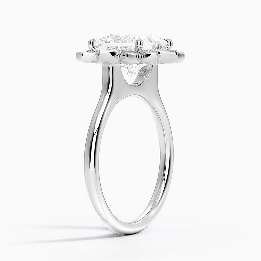 Liebe Vintage Accents (Round Side Stones) Lab Diamond Ring in 18K Gold - Princess