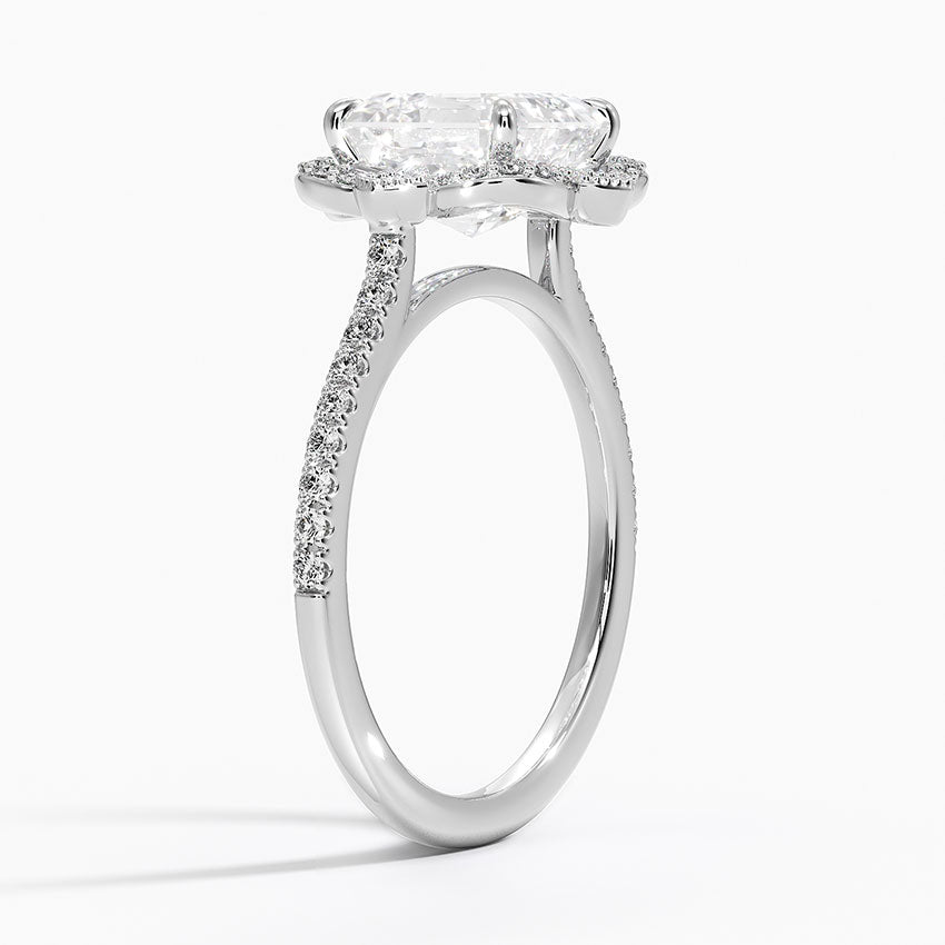 Nelly Vintage Accents (Round Side Stones) Lab Diamond Ring in 18K Gold - Asscher