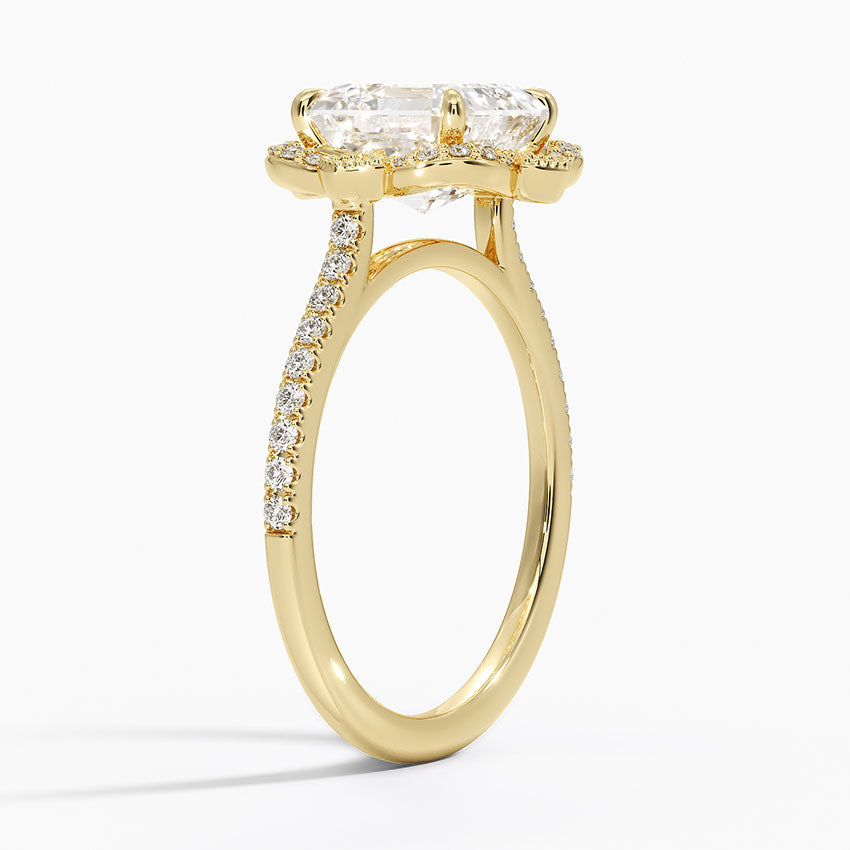 Nelly Vintage Accents (Round Side Stones) Lab Diamond Ring in 18K Gold - Asscher