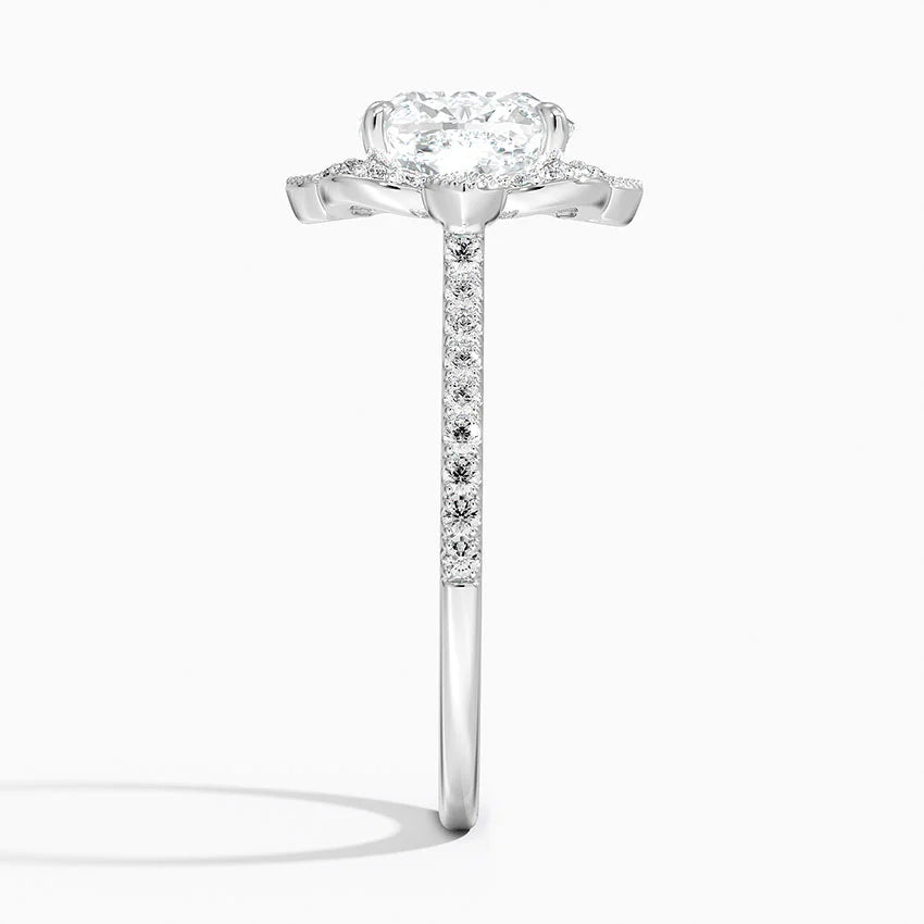 Nelly Vintage Accents (Round Side Stones) Lab Diamond Ring in 18K Gold - Cushion