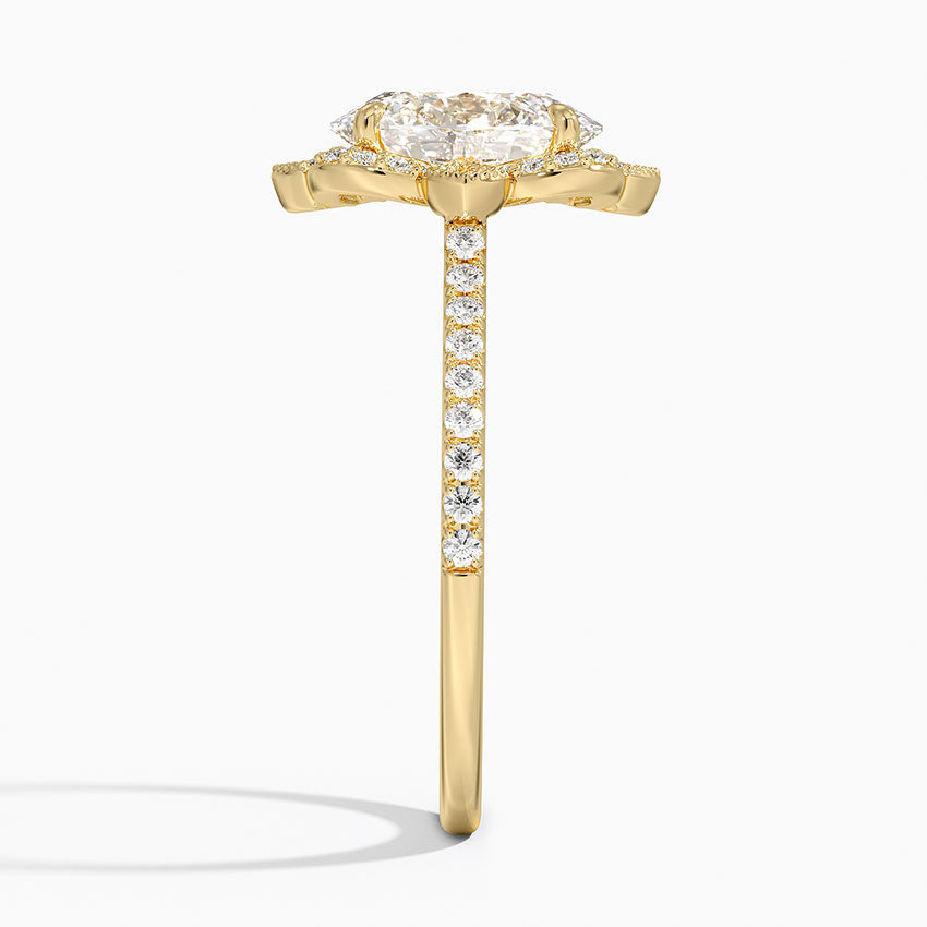 Nelly Vintage Accents (Round Side Stones) Lab Diamond Ring in 18K Gold - Oval