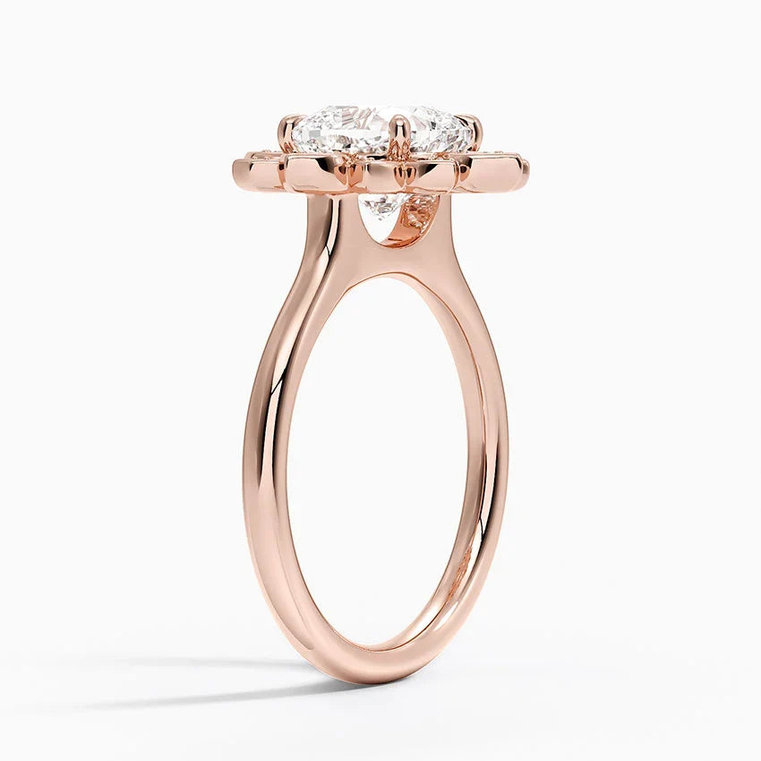 Liebe Vintage Accents (Round Side Stones) Lab Diamond Ring in 18K Gold - Cushion