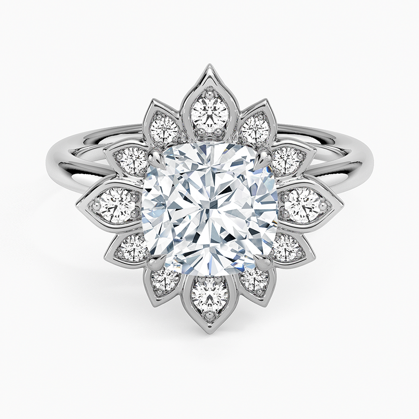 Liebe Vintage Accents (Round Side Stones) Lab Diamond Ring in 18K Gold - Cushion
