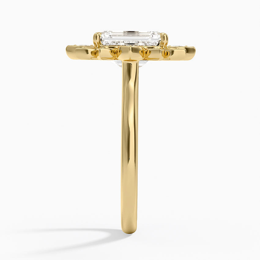 Liebe Vintage Accents (Round Side Stones) Lab Diamond Ring in 18K Gold - Emerald