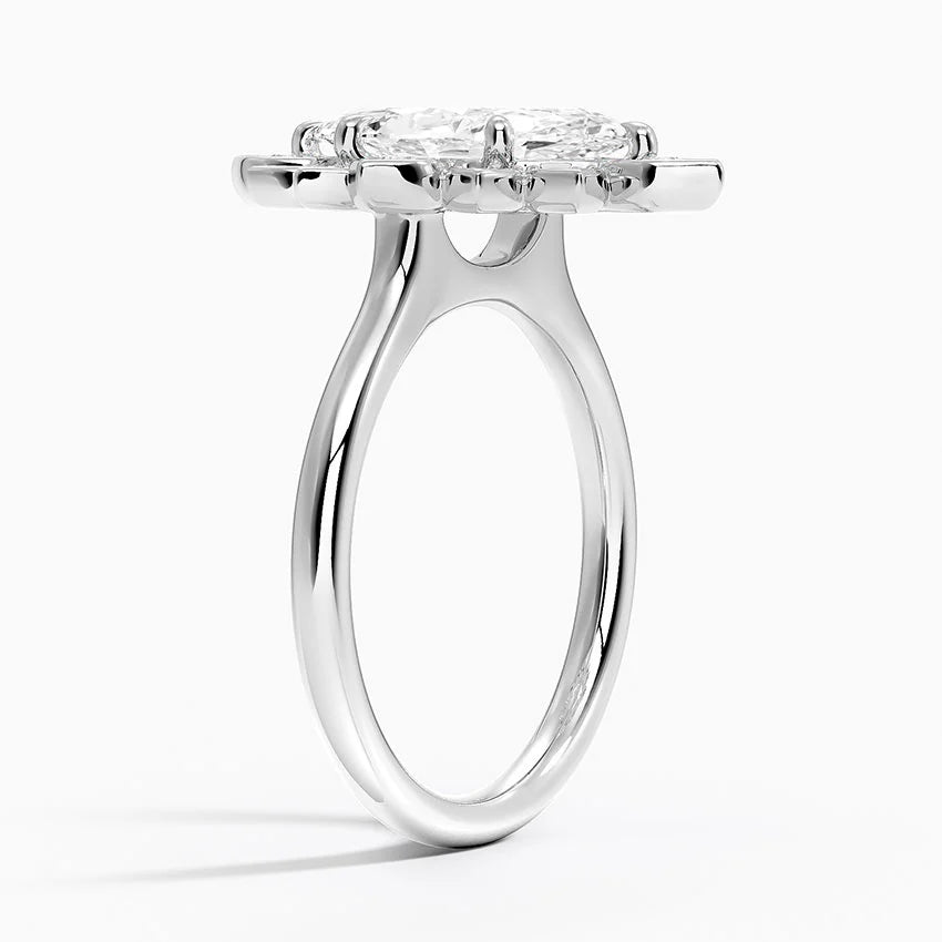 Liebe Vintage Accents (Round Side Stones) Lab Diamond Ring in 18K Gold - Marquise