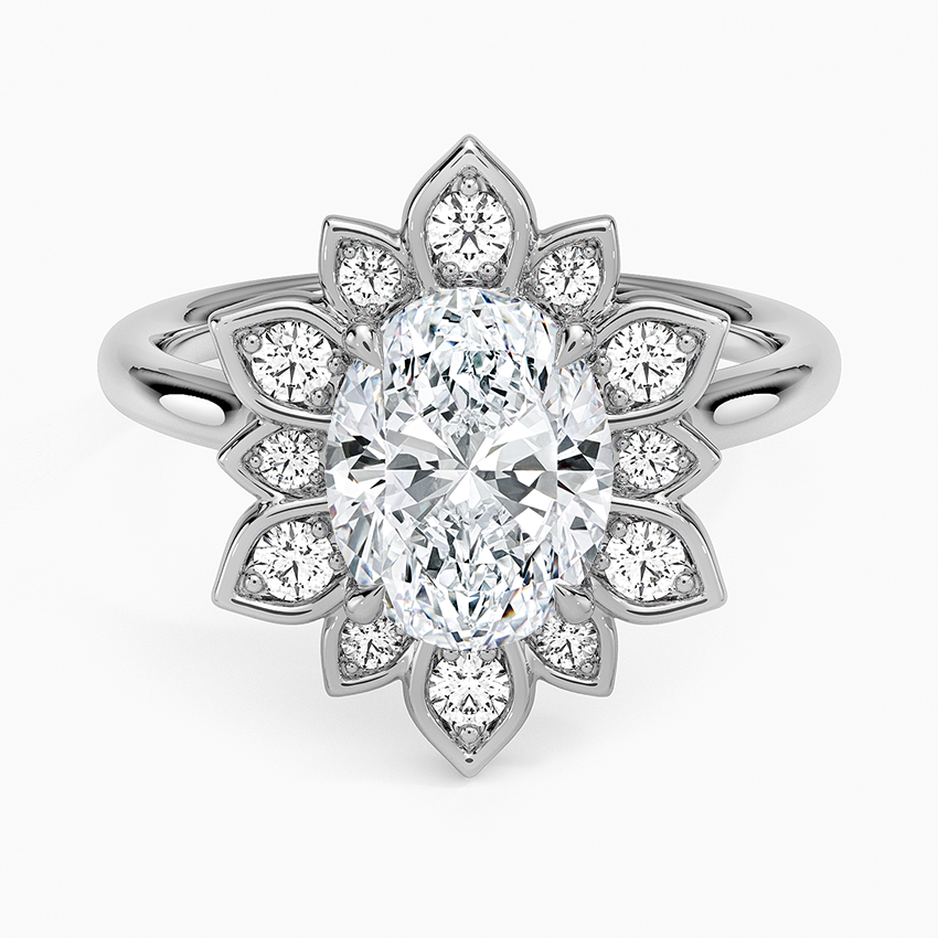 Liebe Vintage Accents (Round Side Stones) Lab Diamond Ring in 18K Gold - Oval