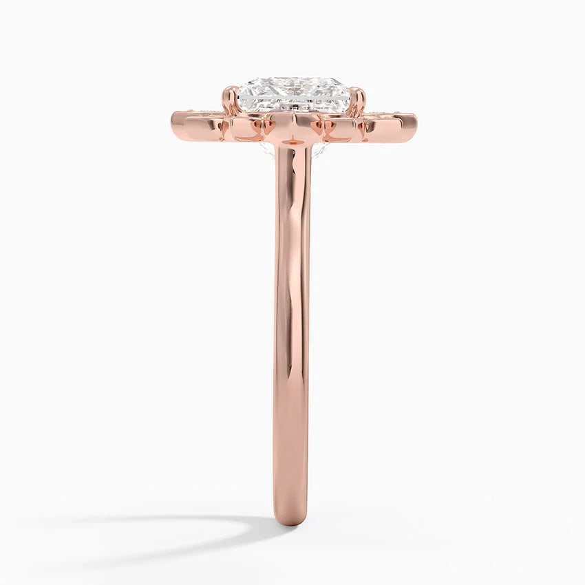 Liebe Vintage Accents (Round Side Stones) Lab Diamond Ring in 18K Gold - Princess