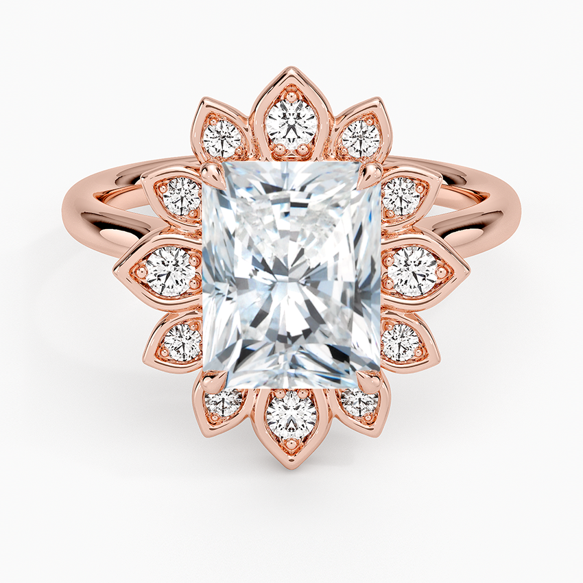 Liebe Vintage Accents (Round Side Stones) Lab Diamond Ring in 18K Gold - Radiant