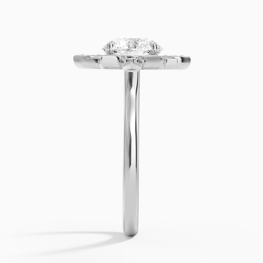 Liebe Vintage Accents (Round Side Stones) Lab Diamond Ring in 18K Gold - Round