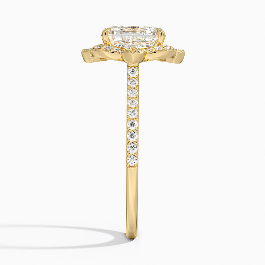 Nelly Vintage Accents (Round Side Stones) Lab Diamond Ring in 18K Gold - Asscher