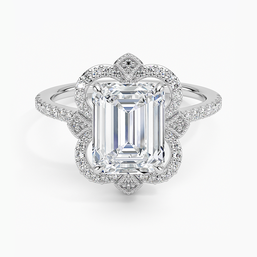 Nelly Vintage Accents (Round Side Stones) Lab Diamond Ring in 18K Gold - Emerald