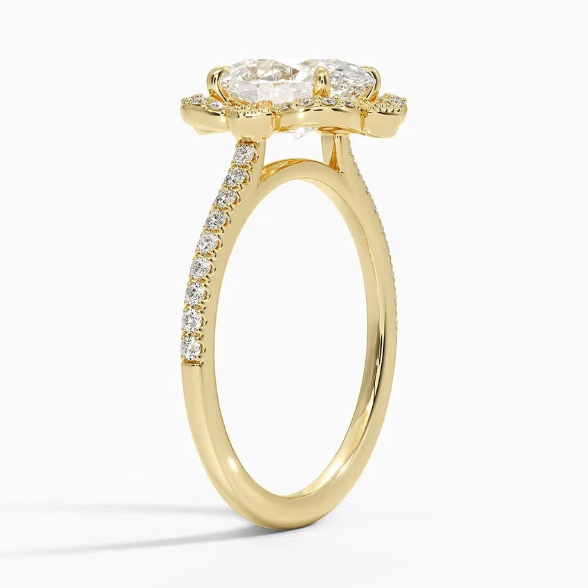 Nelly Vintage Accents (Round Side Stones) Lab Diamond Ring in 18K Gold - Oval