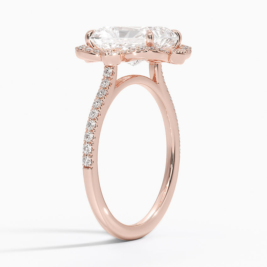 Nelly Vintage Accents (Round Side Stones) Lab Diamond Ring in 18K Gold - Radiant