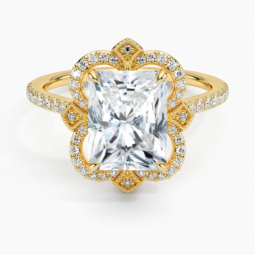 Nelly Vintage Accents (Round Side Stones) Lab Diamond Ring in 18K Gold - Radiant